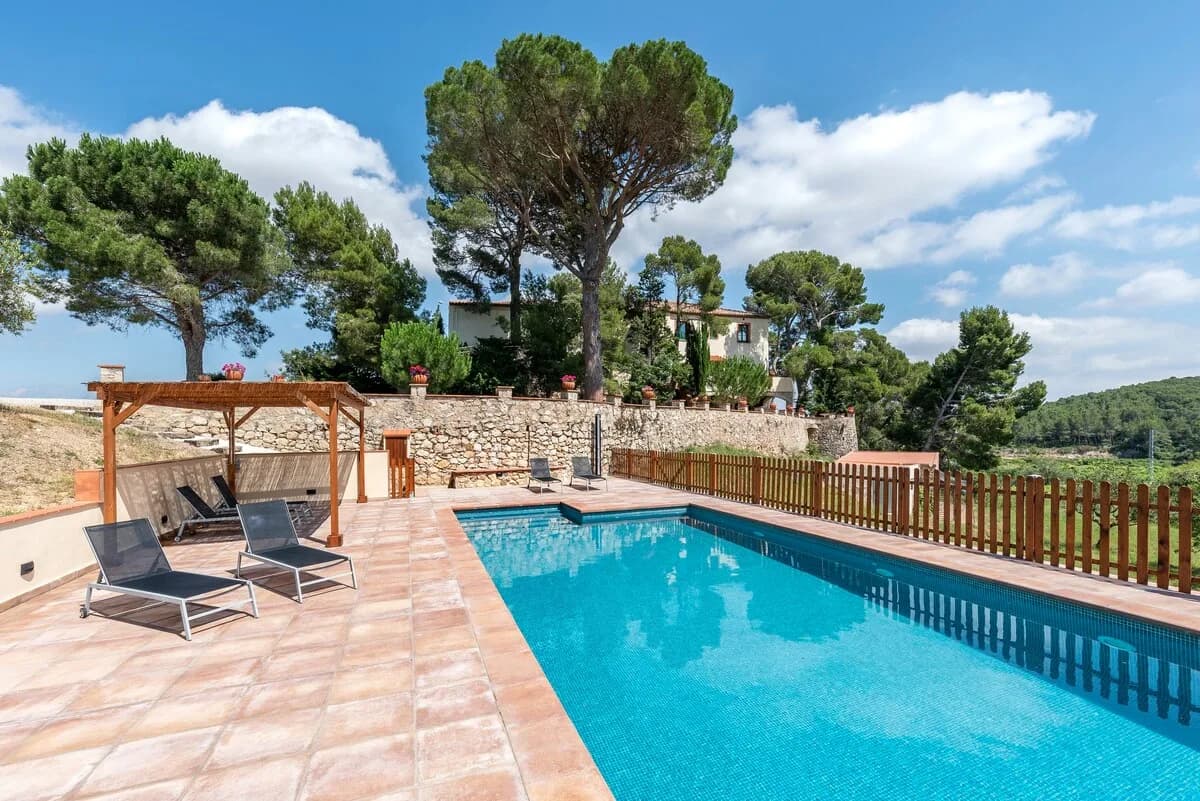 Elegant Nine Bedroom Villa in Barcelona