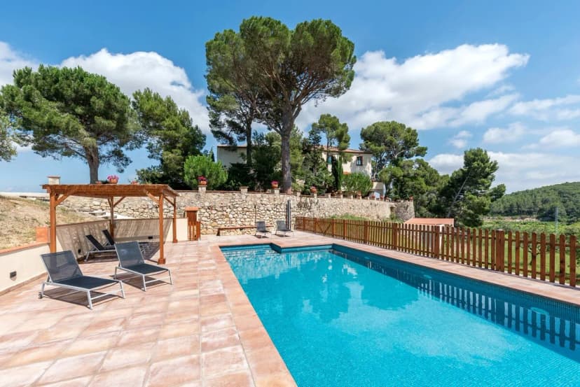 Elegant Nine Bedroom Villa in Barcelona