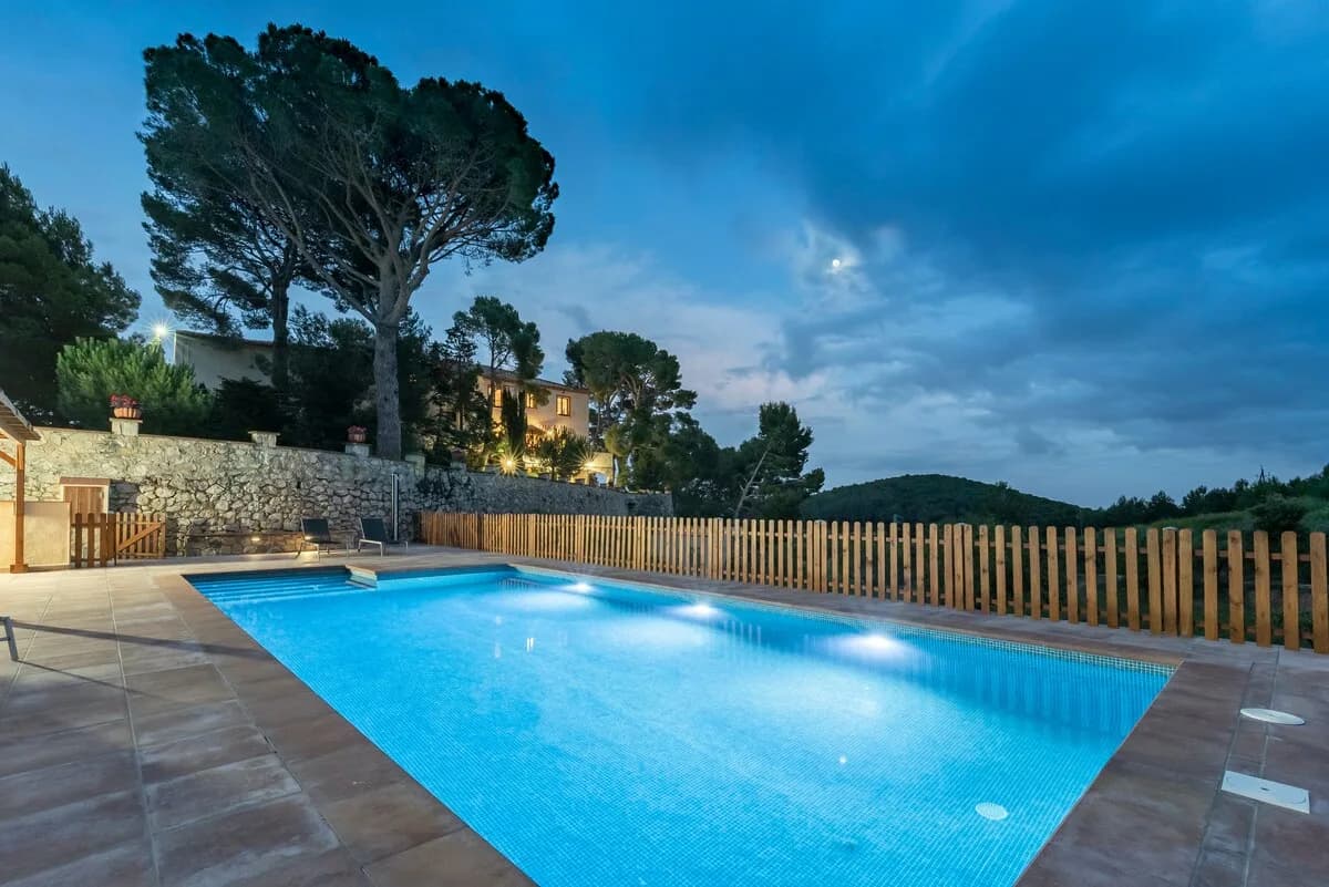 Spacious Nine Bedroom Retreat in La Conca de Barbera photo 3
