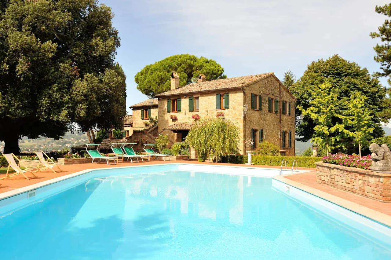 Villa With Timeless Elegance And Tranquility photo 2