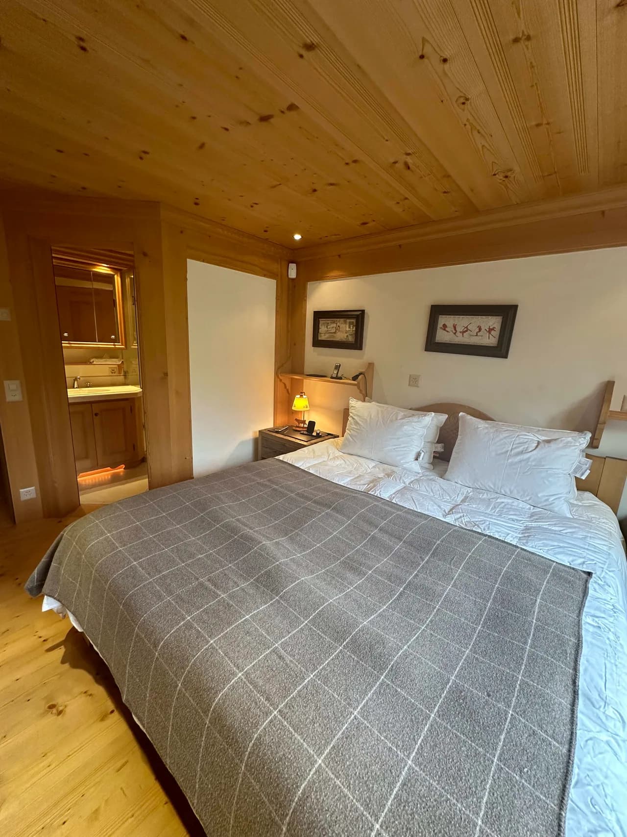 Luxurious Alpine Getaway at Park Hotel Gstaad photo 3