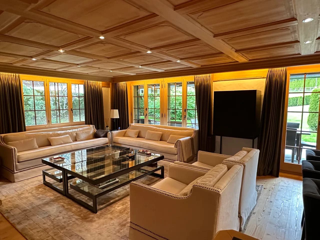 Luxurious Alpine Getaway at Park Hotel Gstaad photo 4