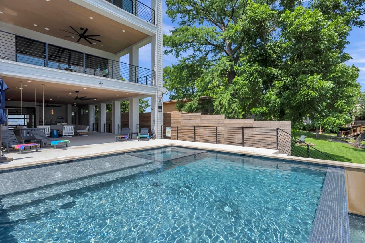 Luxury Family Villa in Kingsland Texas photo 3