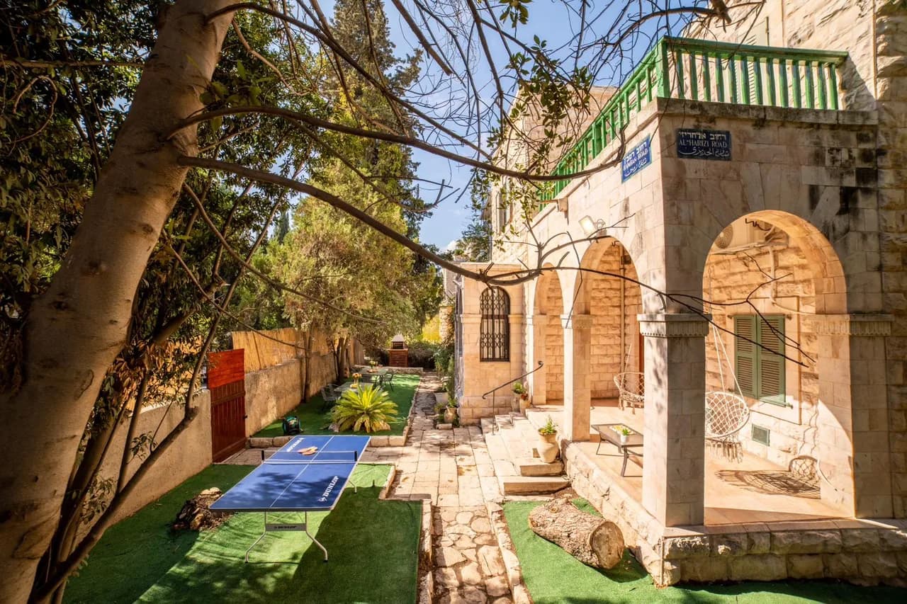 Spacious Rehavia Villa Amenities with Luxurious Amenities photo 5