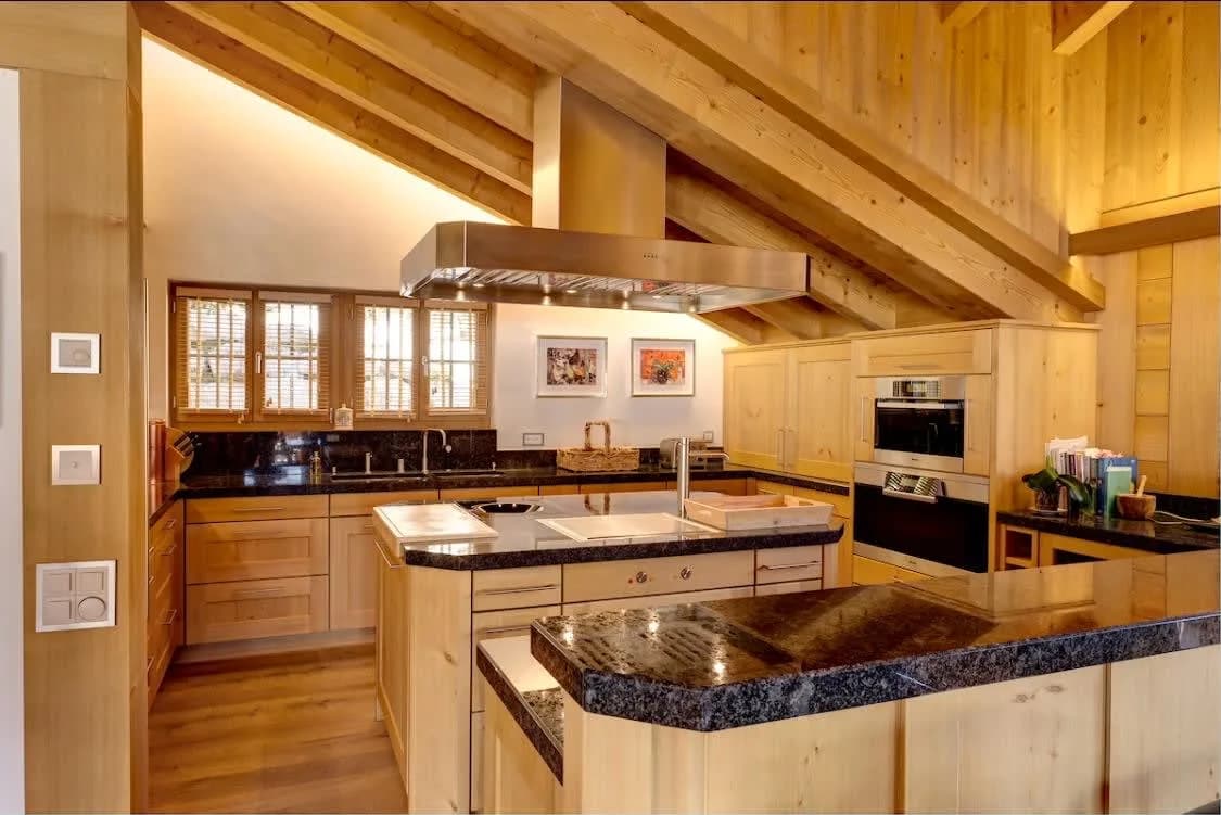 Premier 5BR Chalet with Fitness Room and Stunning Alpine Views photo 3