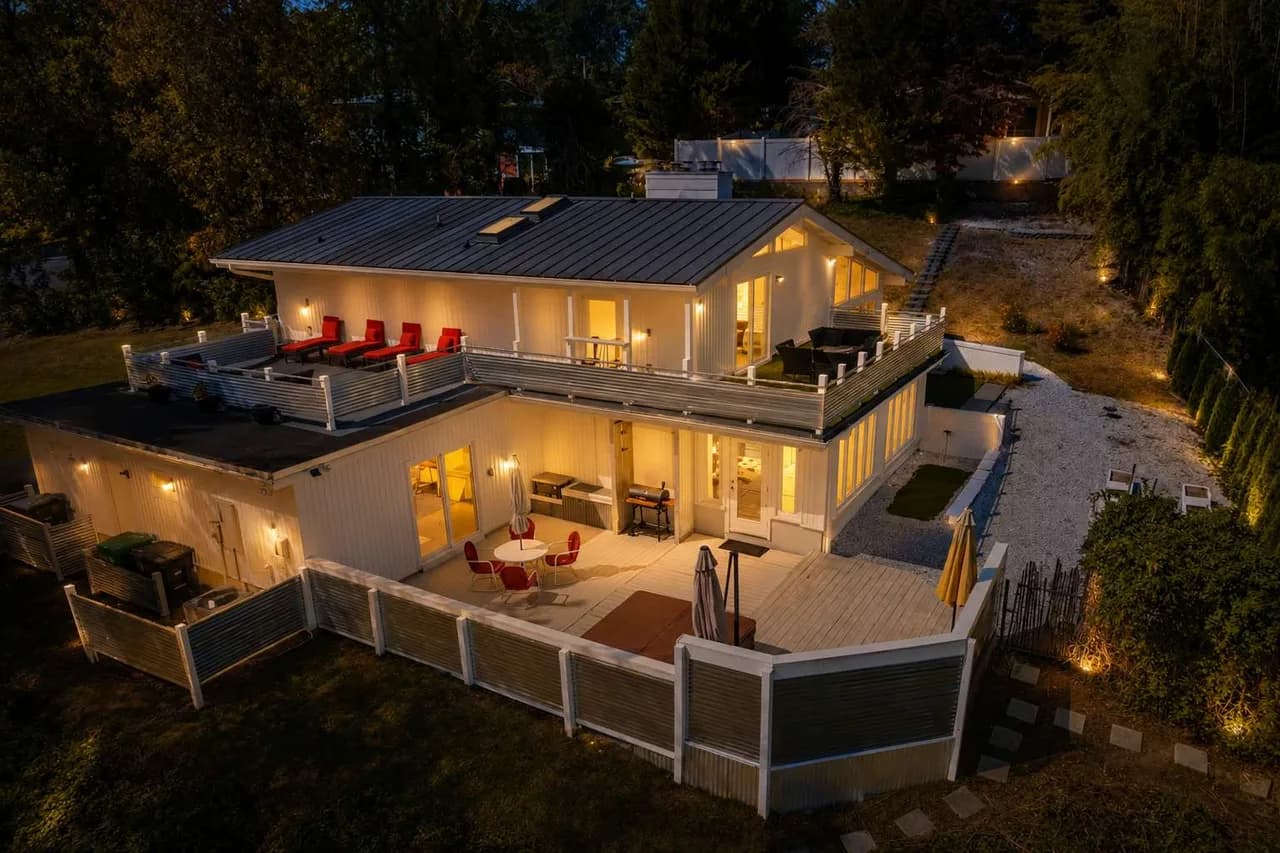 Modern Hot Tub Villa in Guilford County