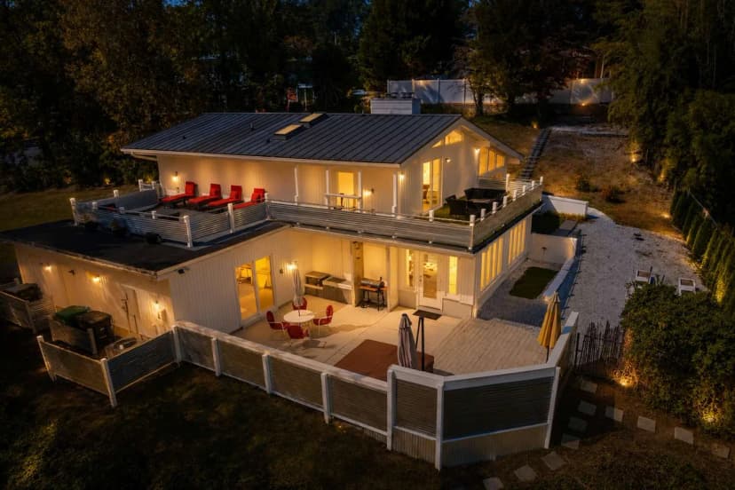 Modern Retreat | Hot Tub | Bar | Patio | HPU