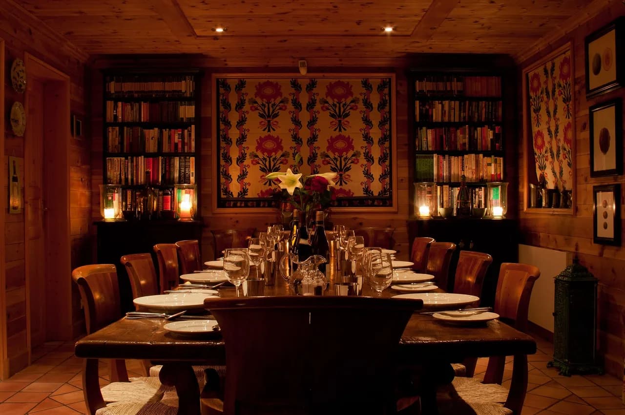 Posh Interior Authentic And Alpine-esque Ambience photo 4