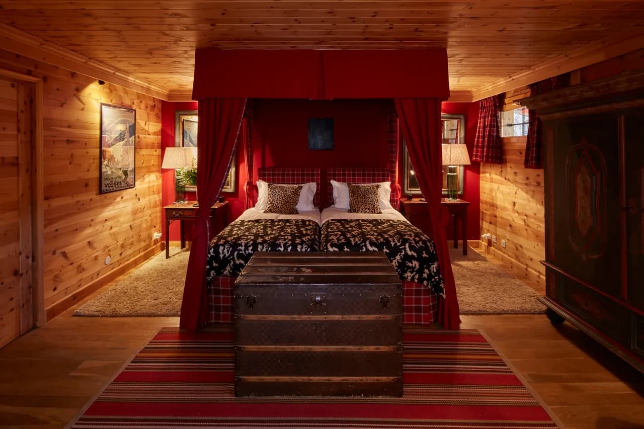 Posh Interior Authentic And Alpine-esque Ambience photo 5