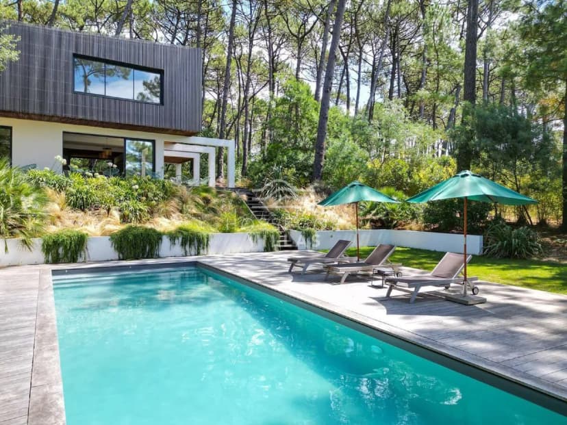 Chic Setting Of The South Coast Of The Landes