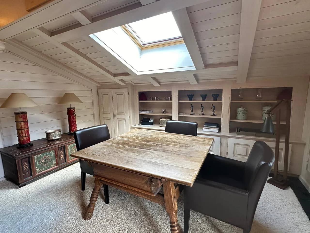 Exquisite Penthouse in the Heart of Gstaad photo 5