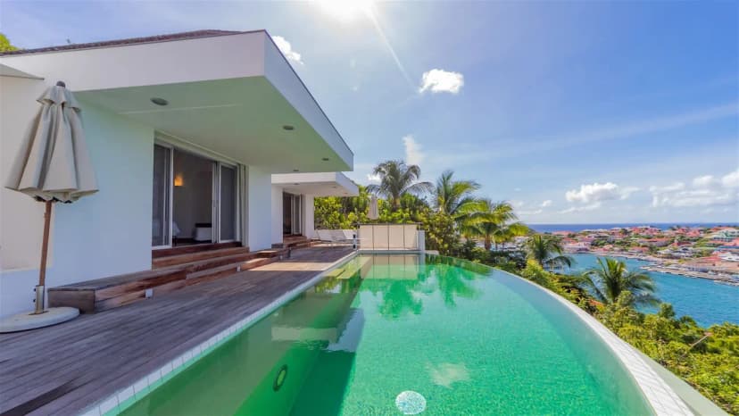 Luxurious Villa With Ocean And Rolling Hills View