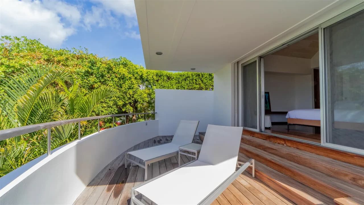 Luxurious Villa With Ocean And Rolling Hills View photo 4