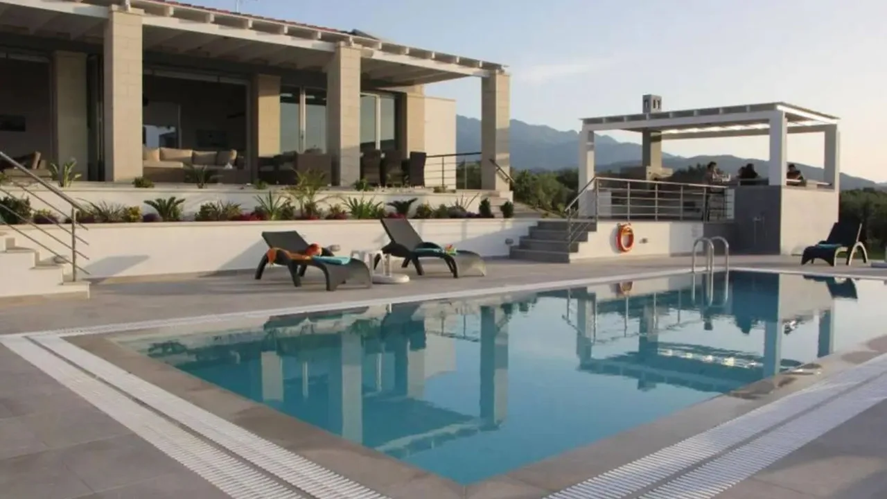 Cretan Luxe Villa With Breathtaking Aegean Seaview photo 2