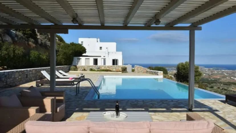 Pristine Hillside Villa With Sunset Views