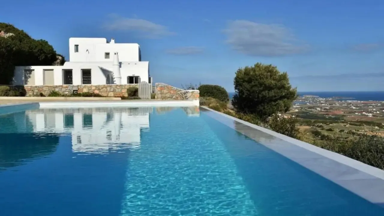 Pristine Hillside Villa With Sunset Views photo 2