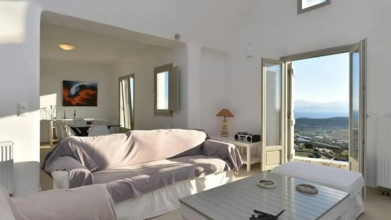 Pristine Hillside Villa With Sunset Views photo 5