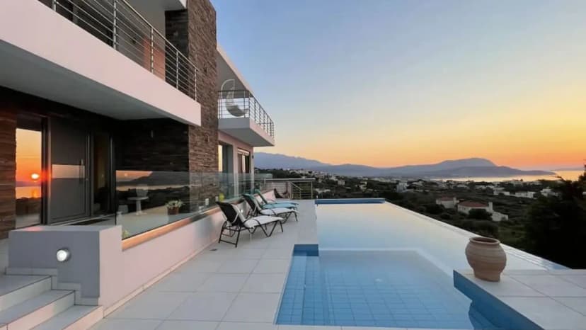 Grandeur Haven With Pool and Panoramic View