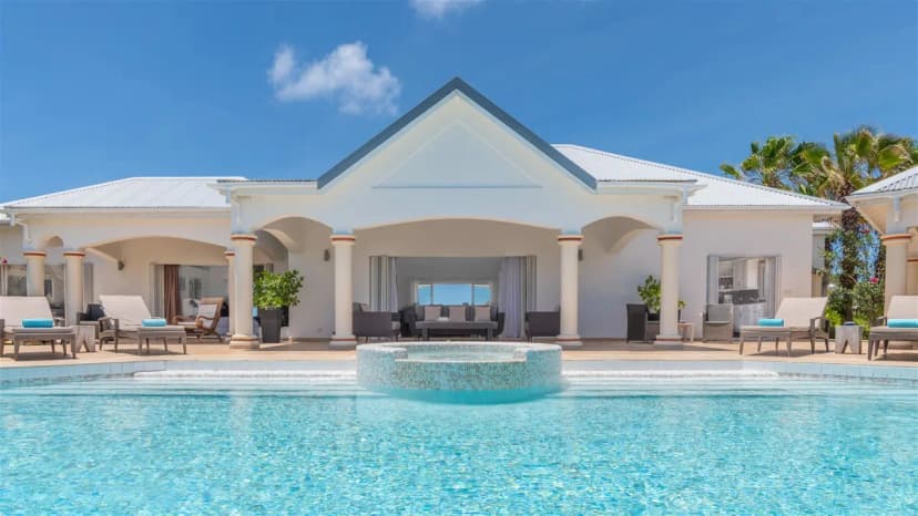 Superb Caribbean Villa With Heated Pool And Jacuzzi
