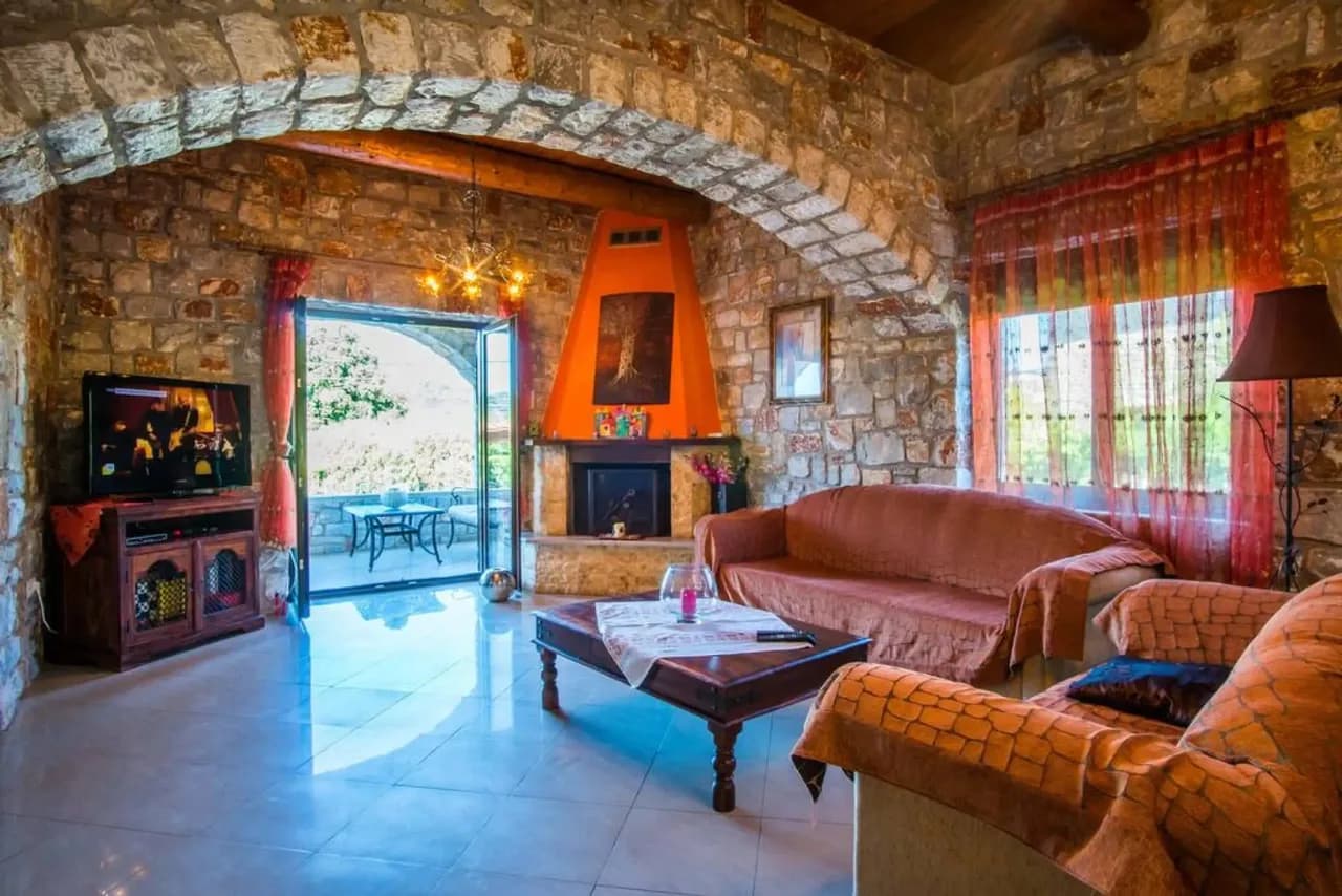 Two-Floor Traditional Stone Villa photo 2