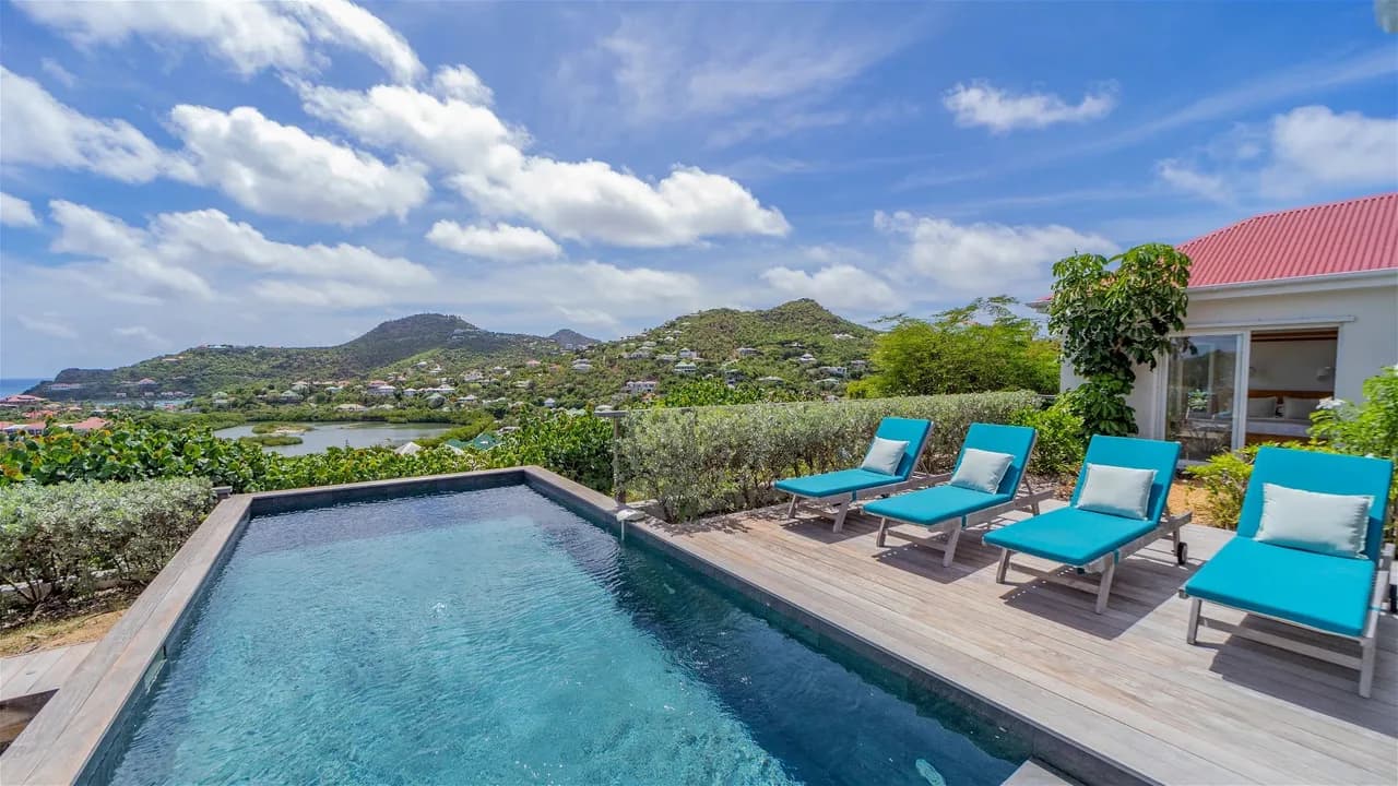 A Caribbean Gem With Stunning Hill and Ocean View photo 2