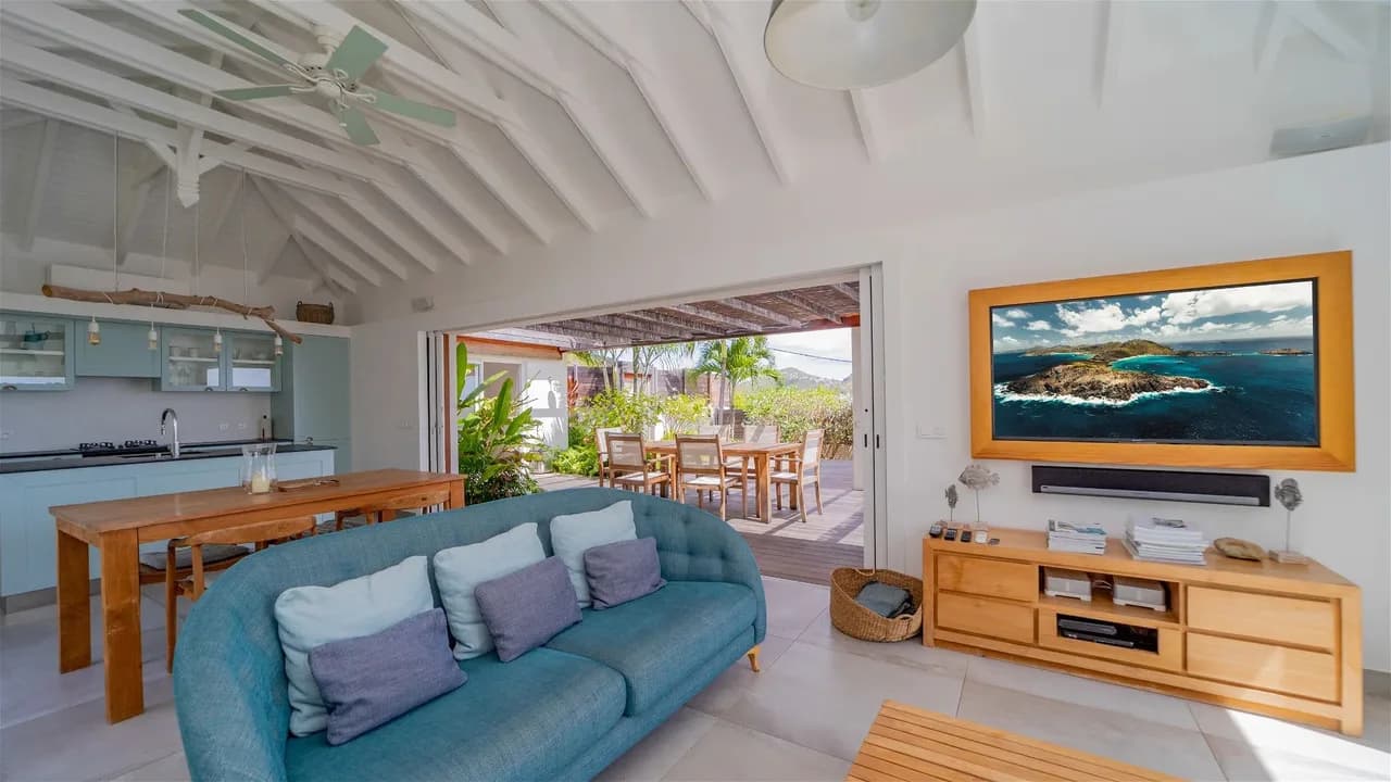 A Caribbean Gem With Stunning Hill and Ocean View photo 5
