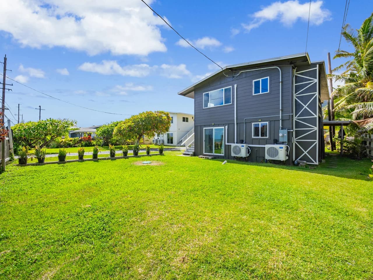 Oceanfront Three-Bedroom Villa in Oahu photo 3