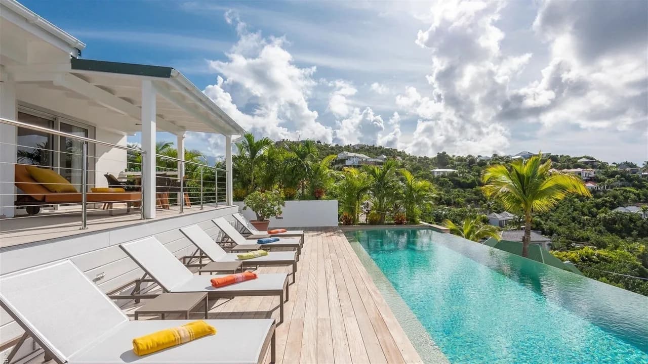 Extraordinary 4BR Hillside Villa in Saint-jean photo 2