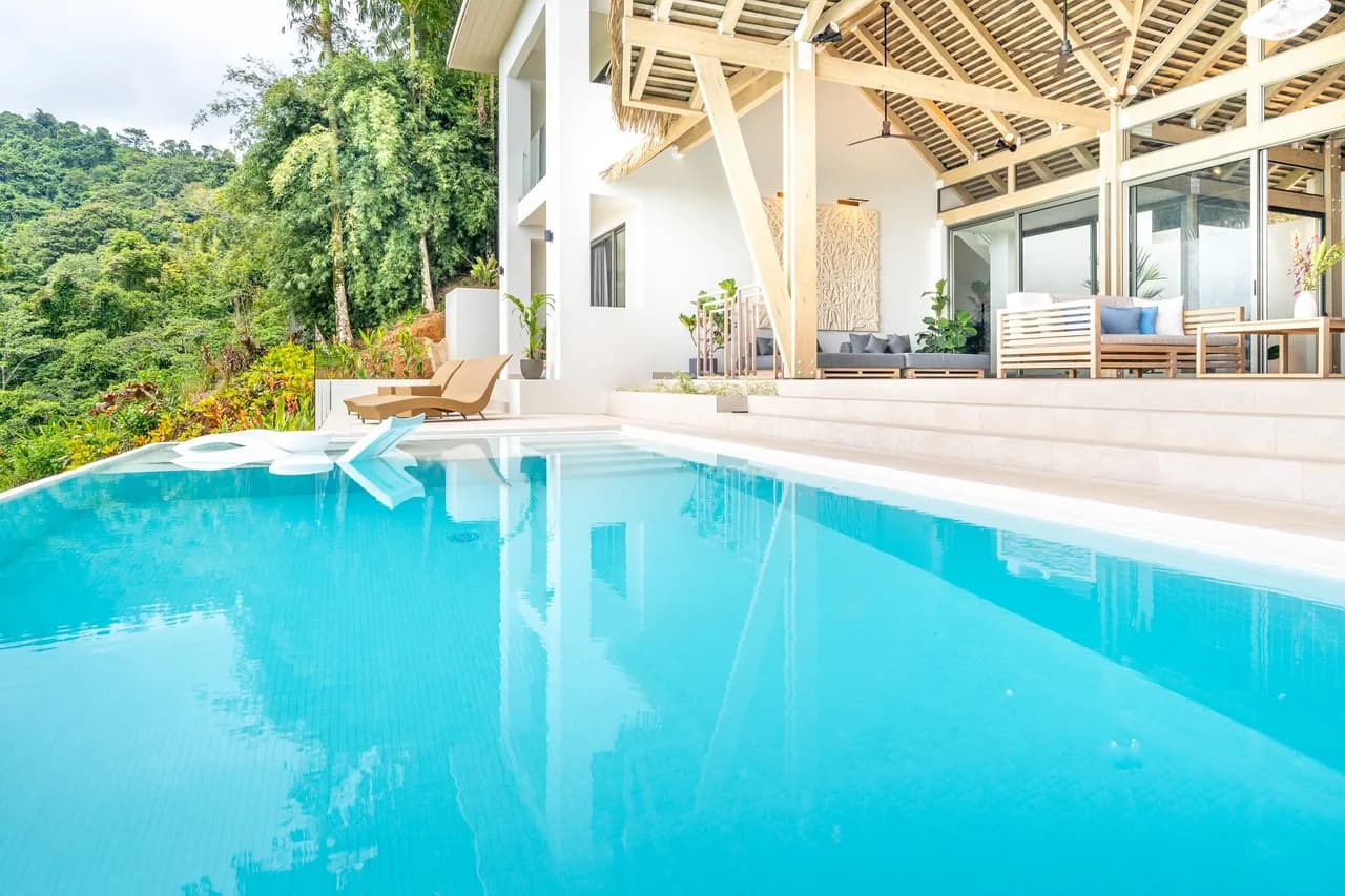 7BR Luxurious Getaway In Magical Tropical Setting photo 3