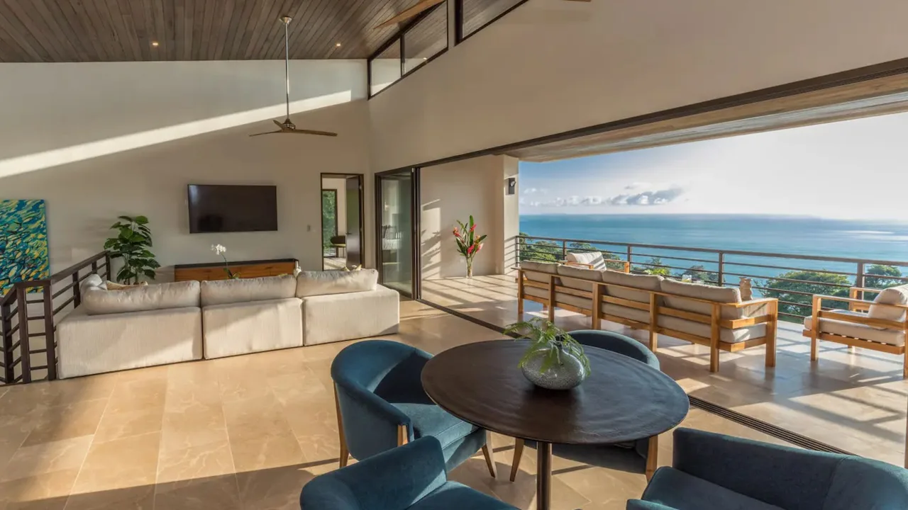 Contemporary Mountain Villa With Infinity Pool photo 3