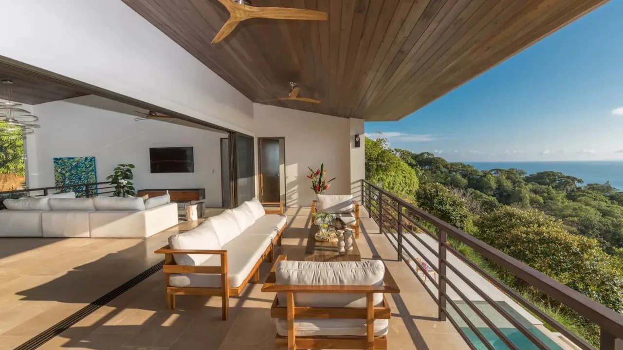 Contemporary Mountain Villa With Infinity Pool photo 4