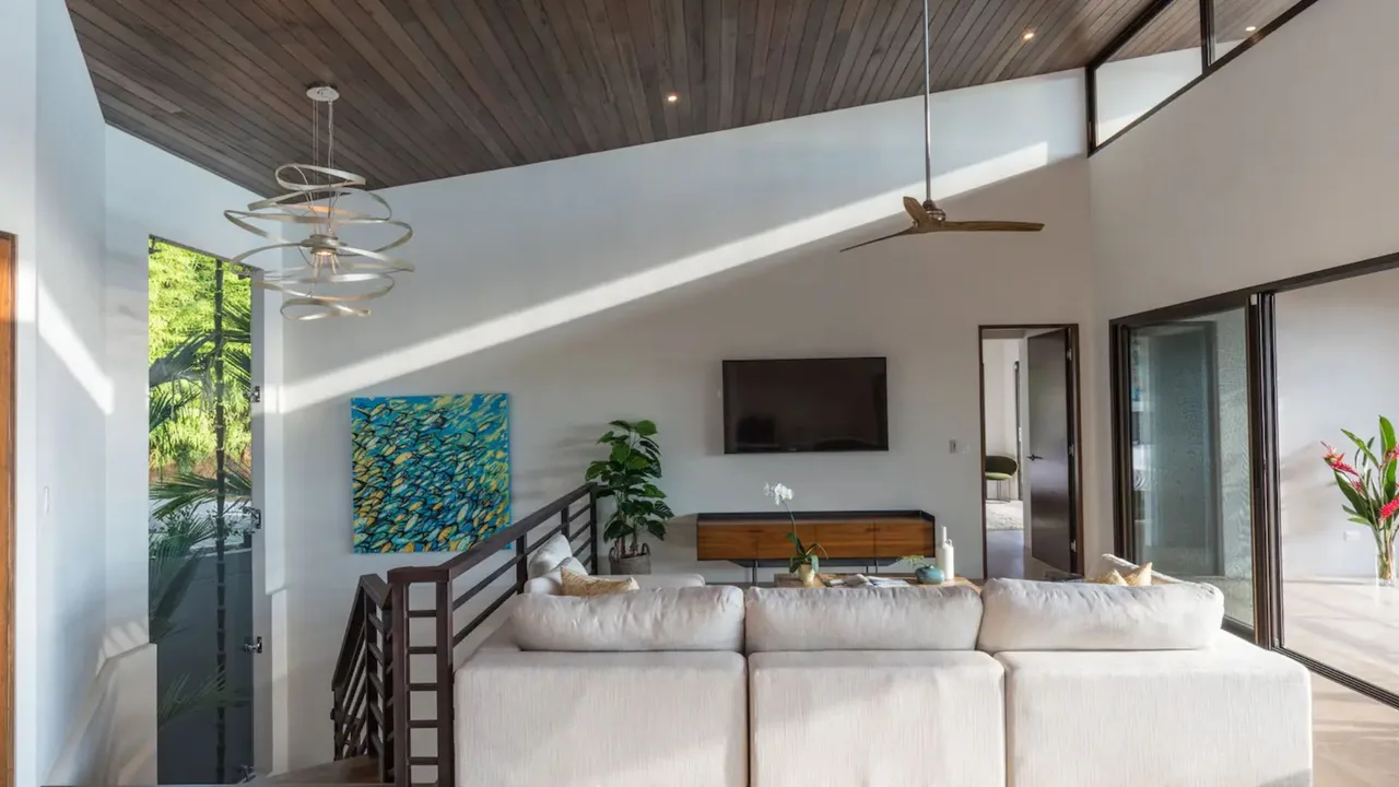 Contemporary Mountain Villa With Infinity Pool photo 5