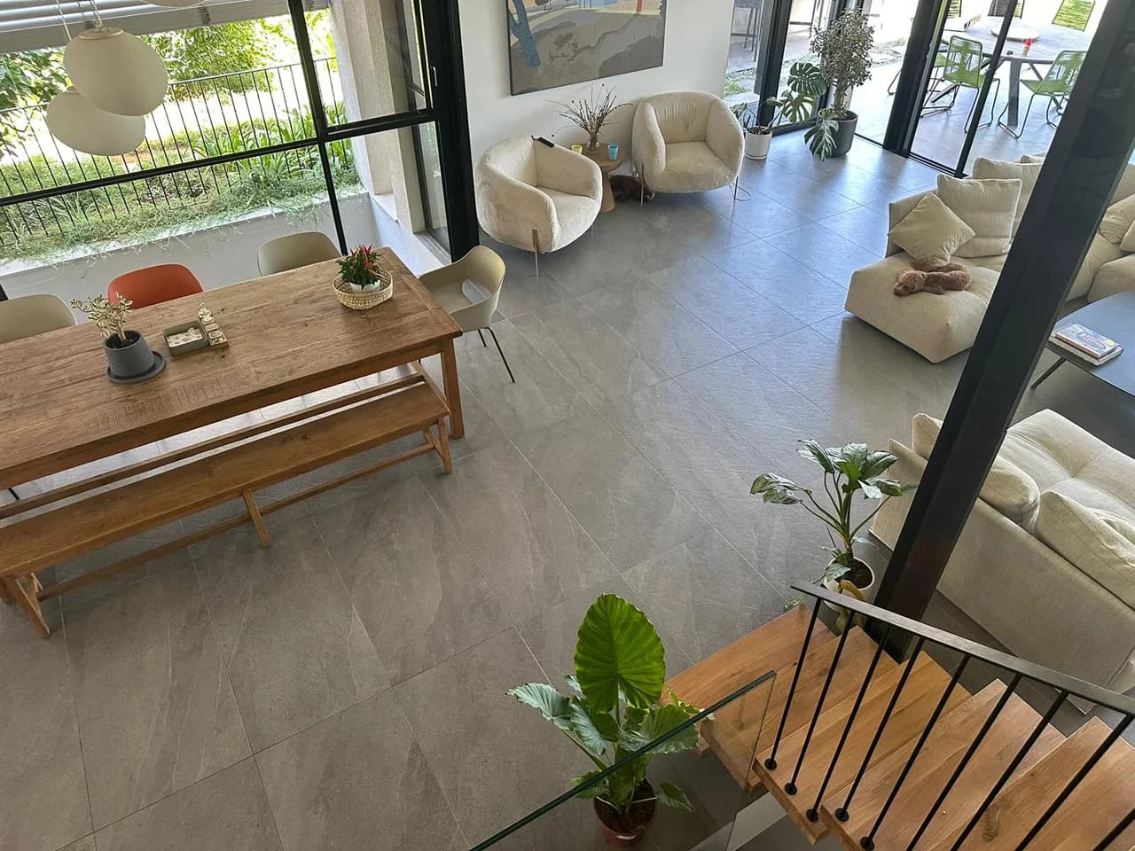 7BR Seafront Villa With Fenced Pool And Jacuzzi photo 2