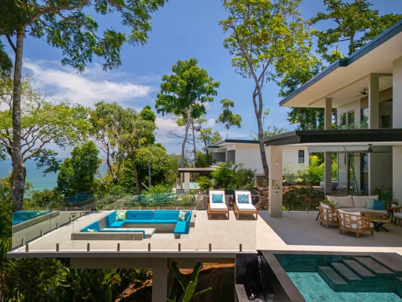 Premier Top-notch Villa With Picturesque Landscape