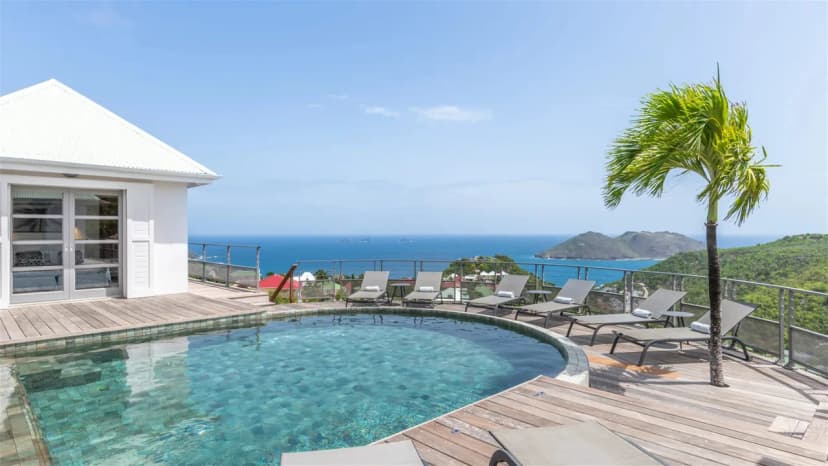 Tropical Bliss with Magnificent Ocean Views