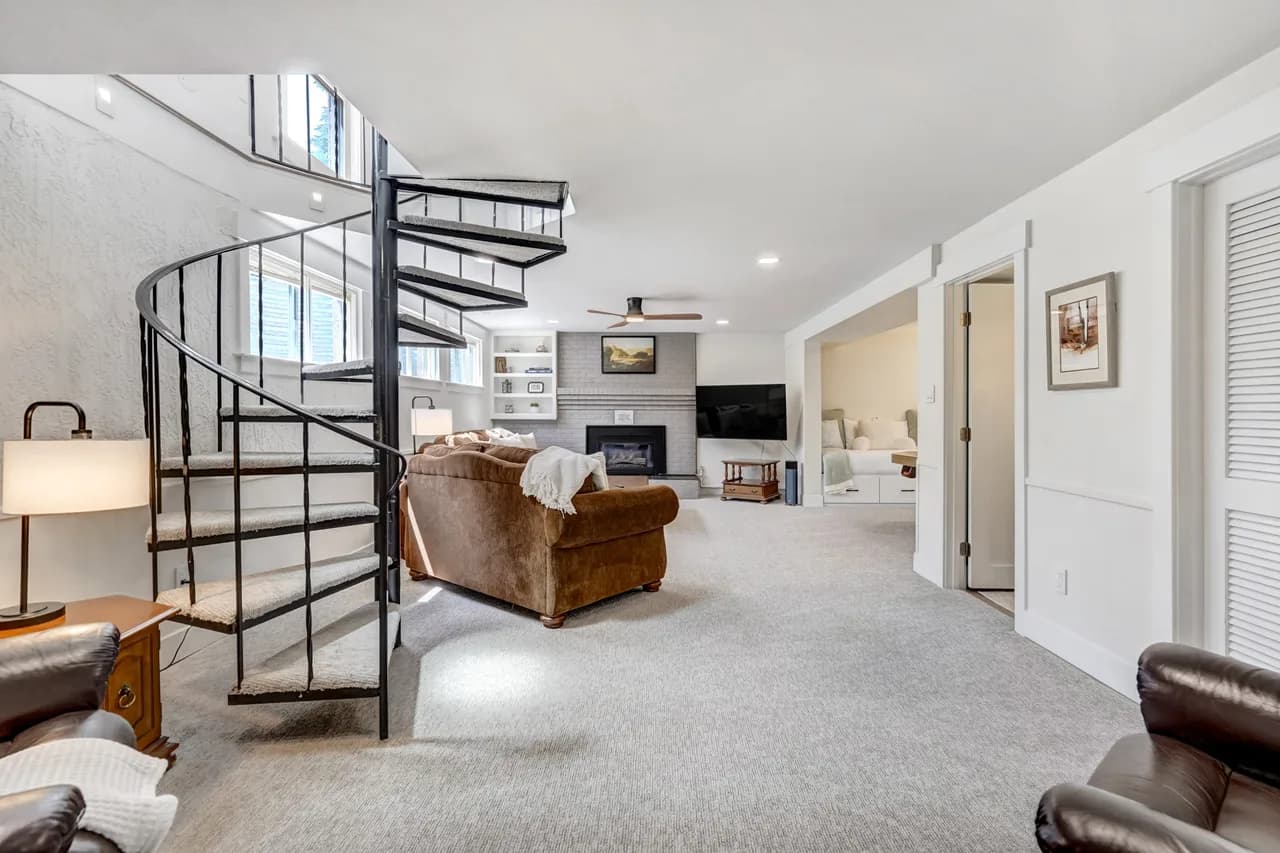 Mountain View Villa with Hot Tub in Colorado Springs photo 5