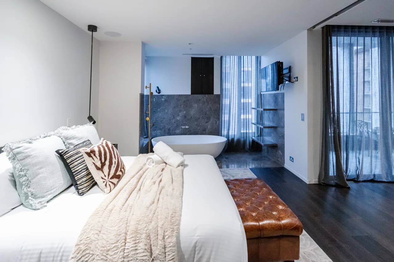 City View One Bedroom Apartment in Melbourne CBD photo 2