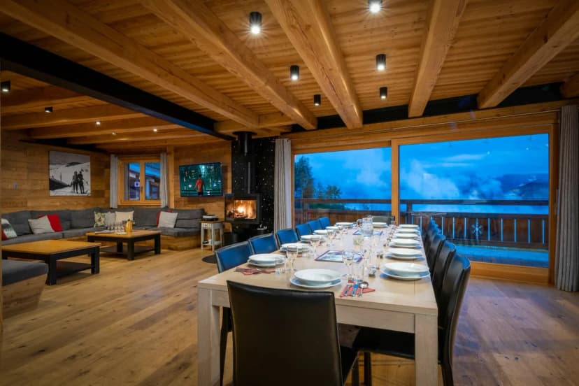 Spacious 7-Bedroom Chalet in Huez