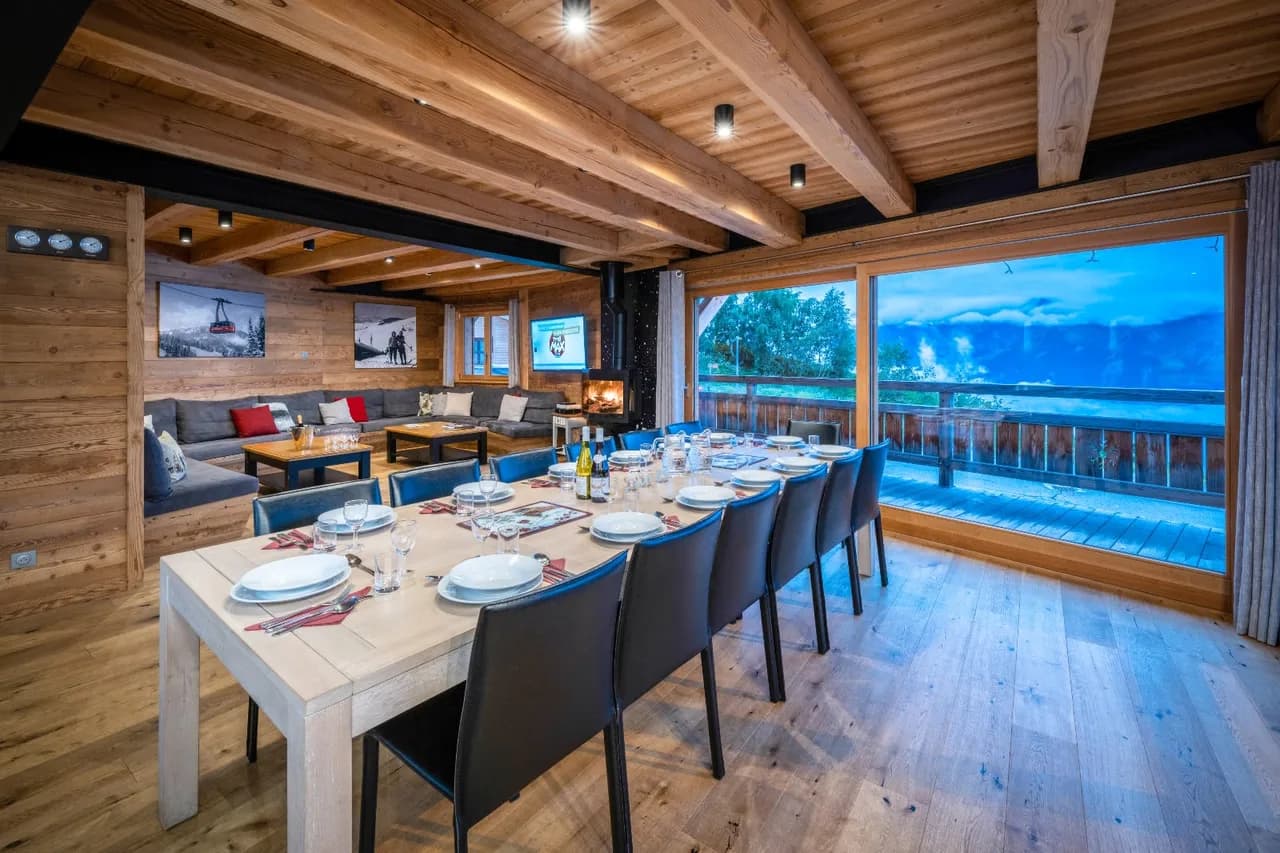 Spacious 7-Bedroom Chalet in Huez photo 2