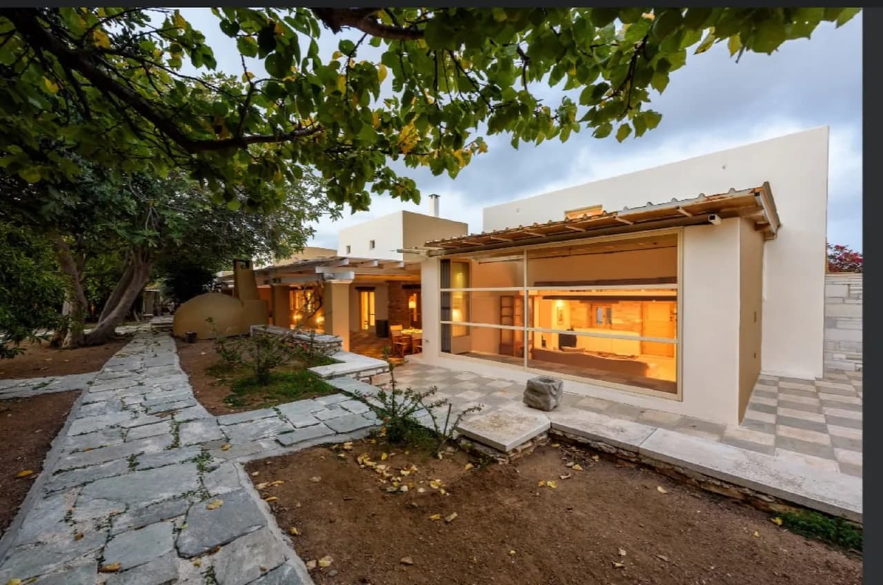 Luxury Escapade: A Vineyard Retreat In Paros photo 4