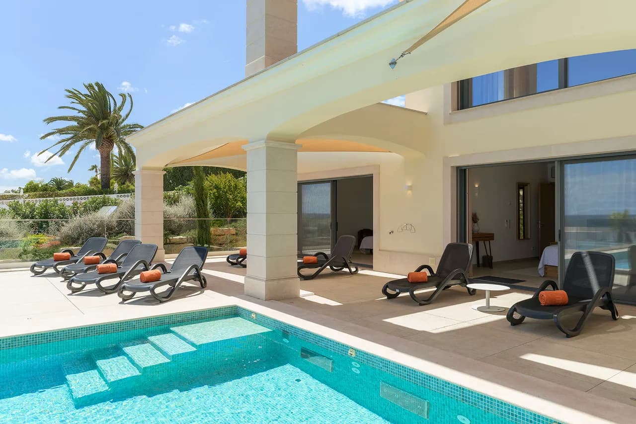 Magnificent 4-bedroom Villa Decorated With Comfort photo 5