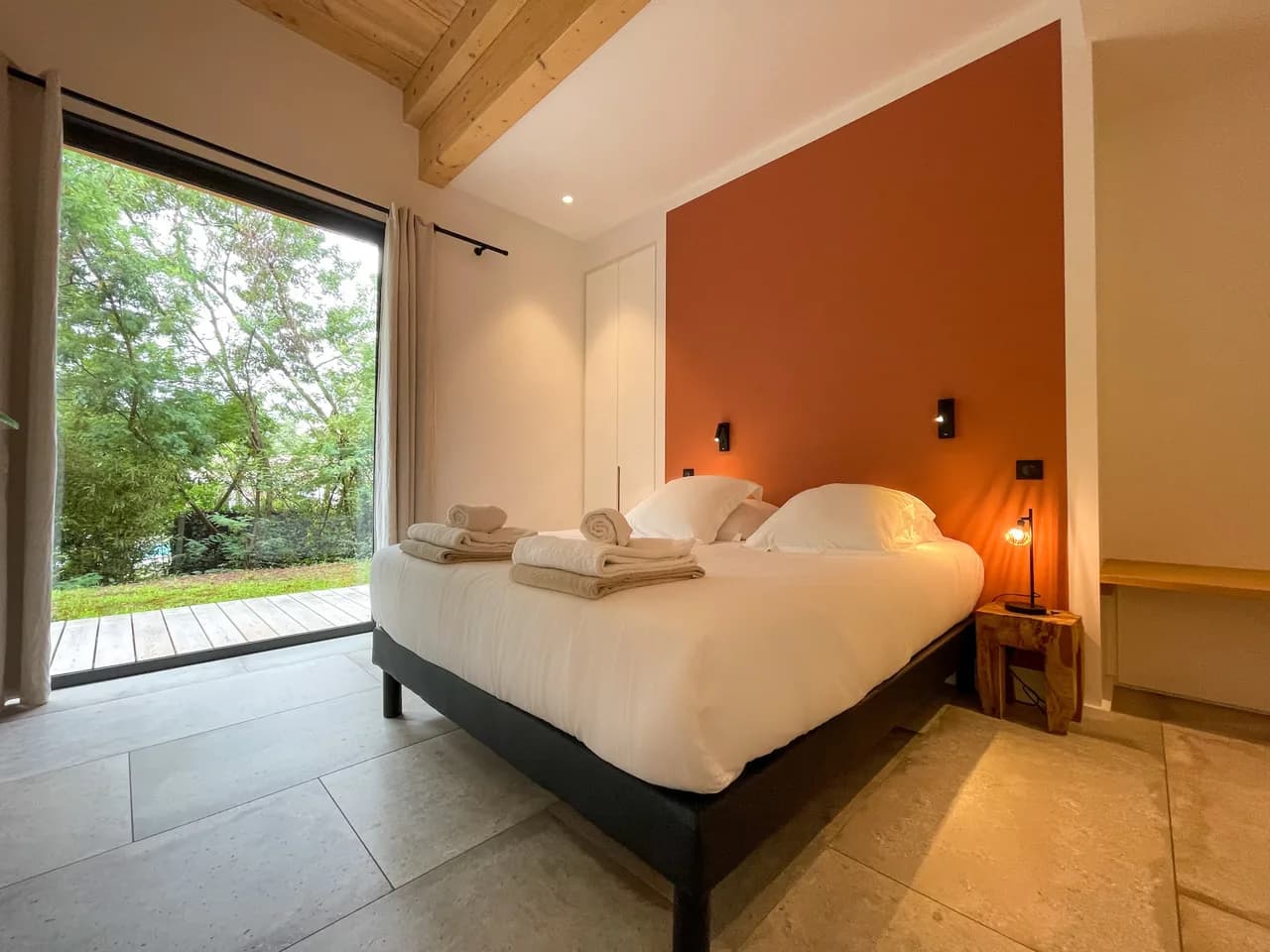 Eco-Luxe Five-Bedroom Villa with Heated Pool photo 3