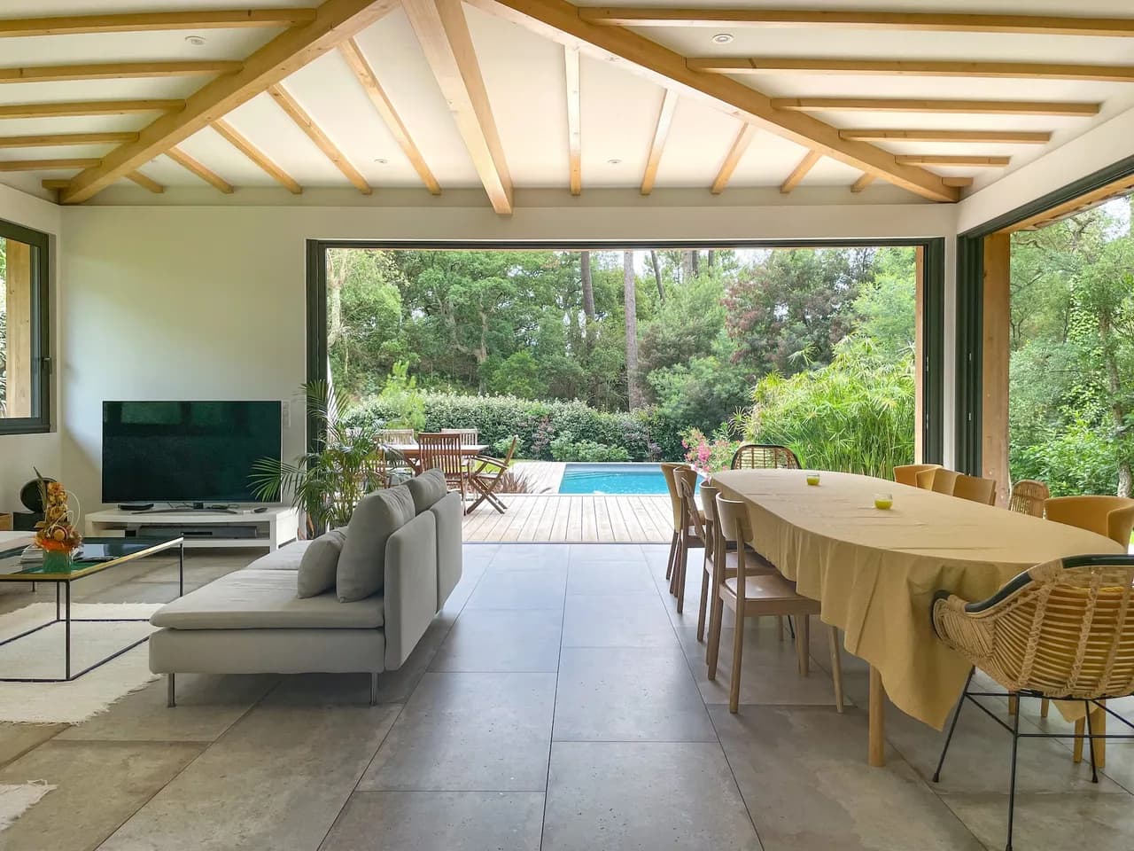 Eco-Luxe Five-Bedroom Villa with Heated Pool photo 5