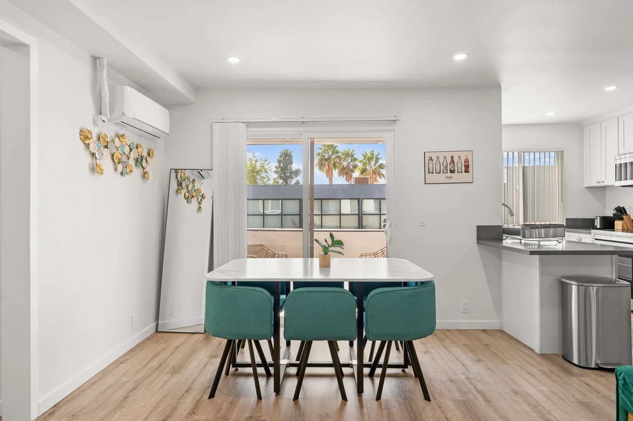 Spacious Two Bedroom Villa in Altadena photo 5