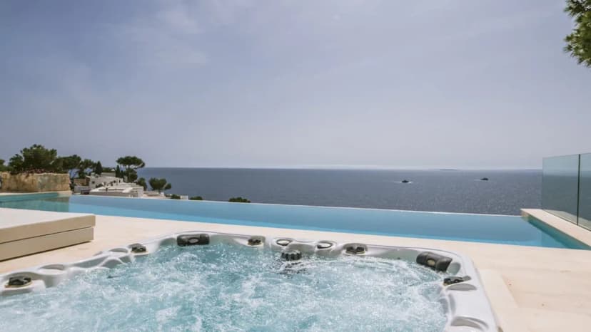 Infinity Pool Villa With Sea Views