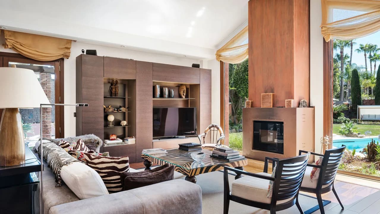 Accessible Beachfront Villa in Marbella photo 4