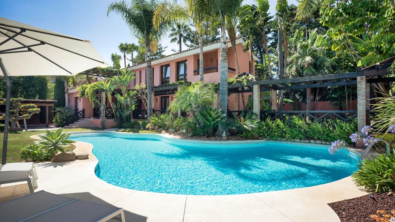 Accessible Beachfront Villa in Marbella photo 5