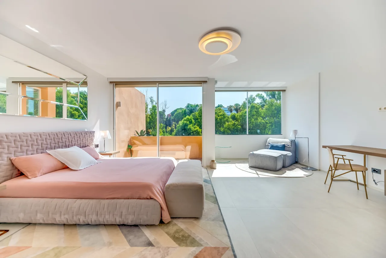 Accessible Five Bedroom Townhouse in Marbella photo 2