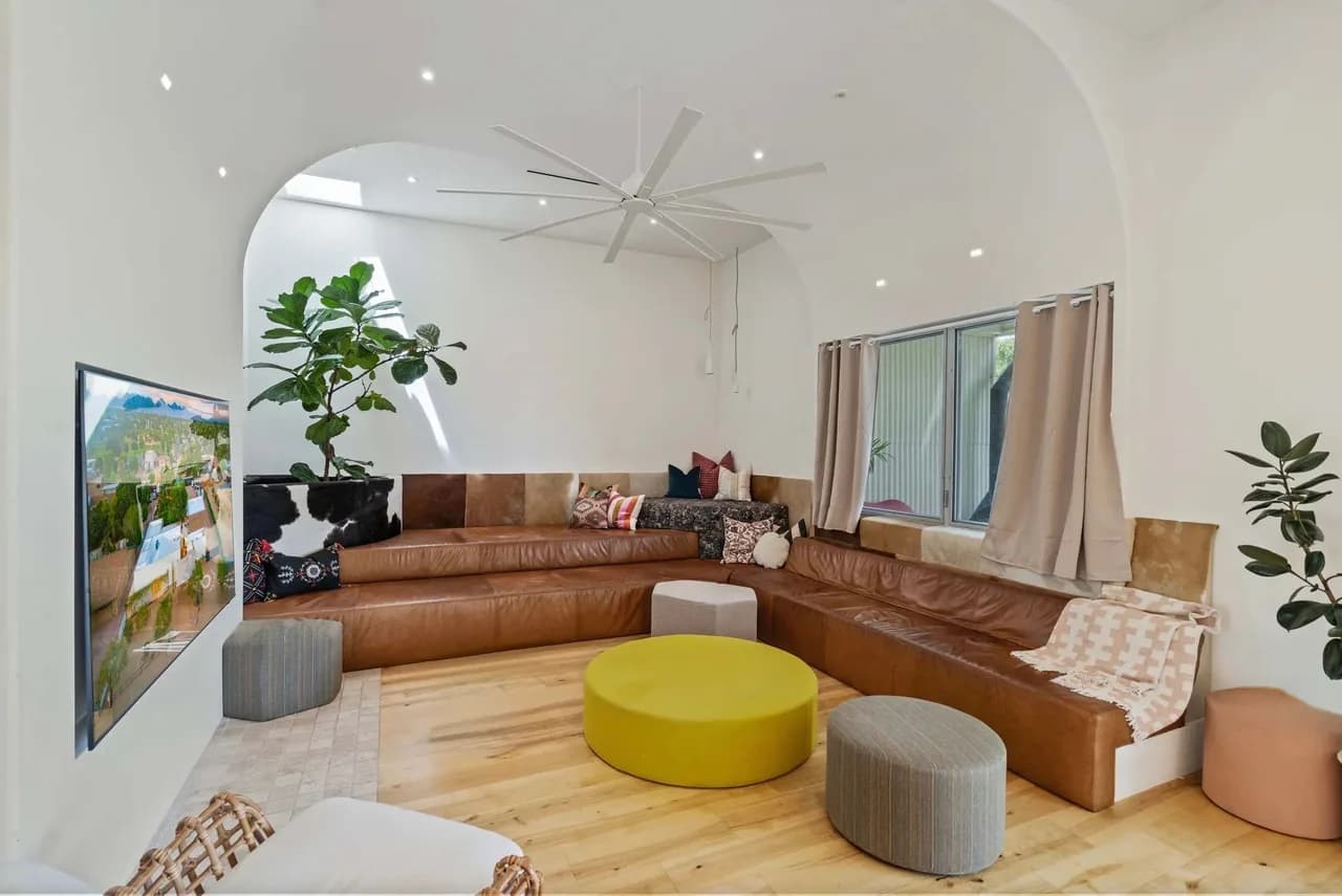 Luxury Six Bedroom Villa in Phoenix Metro photo 3