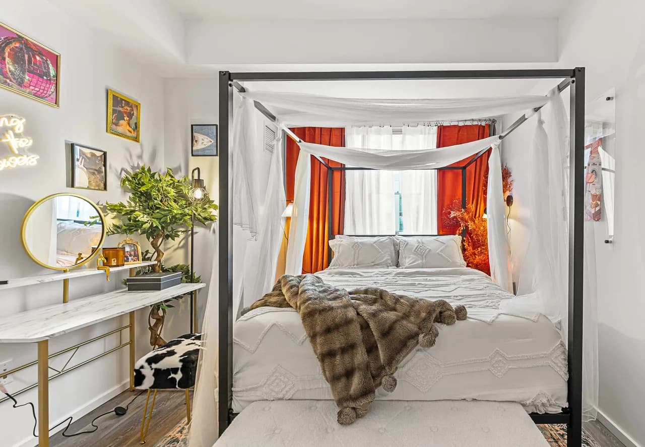 Modern Two Bedroom Suite in Boston Area photo 2